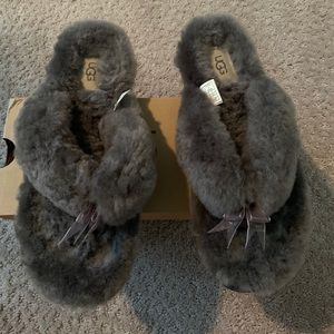 Ugg fluff flip flop slipper